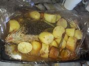 Una foto de estofado de pescado