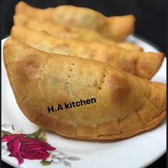 Fried meat pie A picture of Fried meat pie.