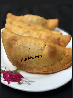 A picture of Fried meat pie.