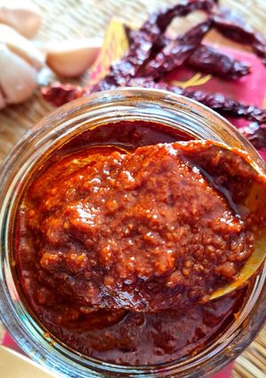 হোমমেড শেজওয়ান সস (Homemade Schezwan Sauce recipe in Bengali) রেসিপির প্রধান ছবি