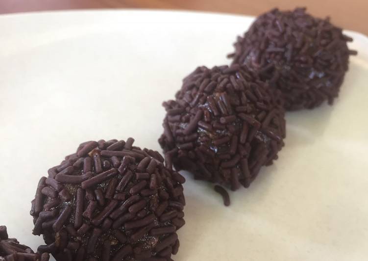 Bola bola Coklat Regal