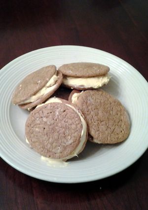 A picture of Gingerbread Whoppie Pies.