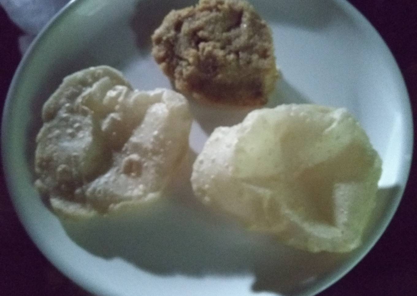 Suji halwa poori