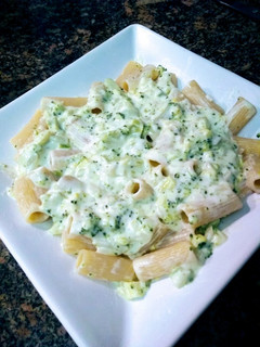 Una foto de Pasta a la crema de brócoli 🥦🥦