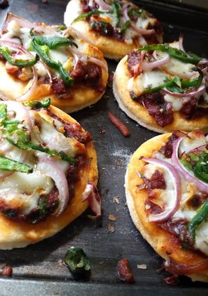 A picture of Mini pizza.