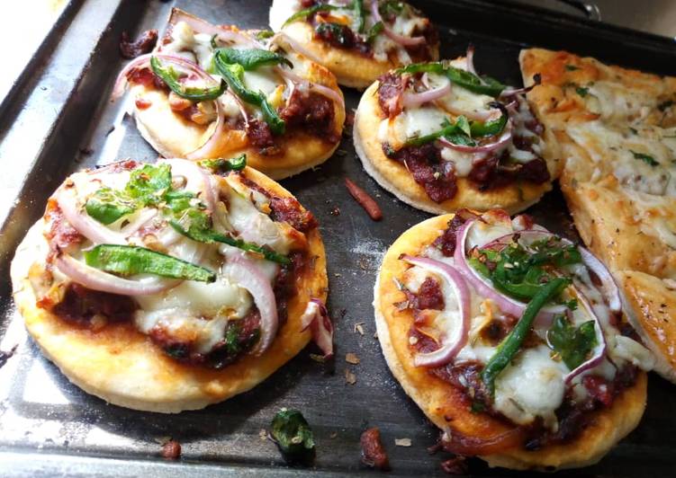 Easiest Way to Prepare Quick Mini pizza