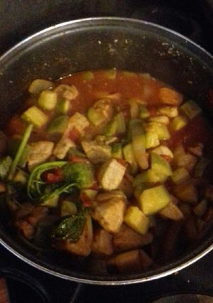 Una foto de Lomo con calabacitas