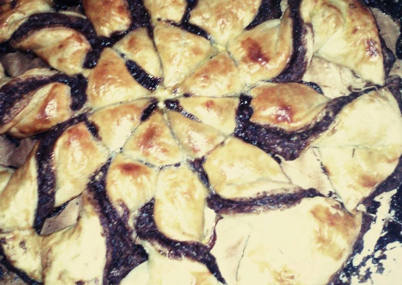 Pâte feuilletée au Nutella (vous pouvez ajouter des noix ou...)