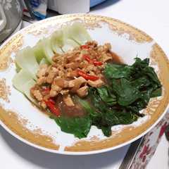 A picture of Pokcoy Siram Ayam Saus Tiram.