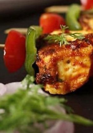 A picture of Chiili paneer tikka.