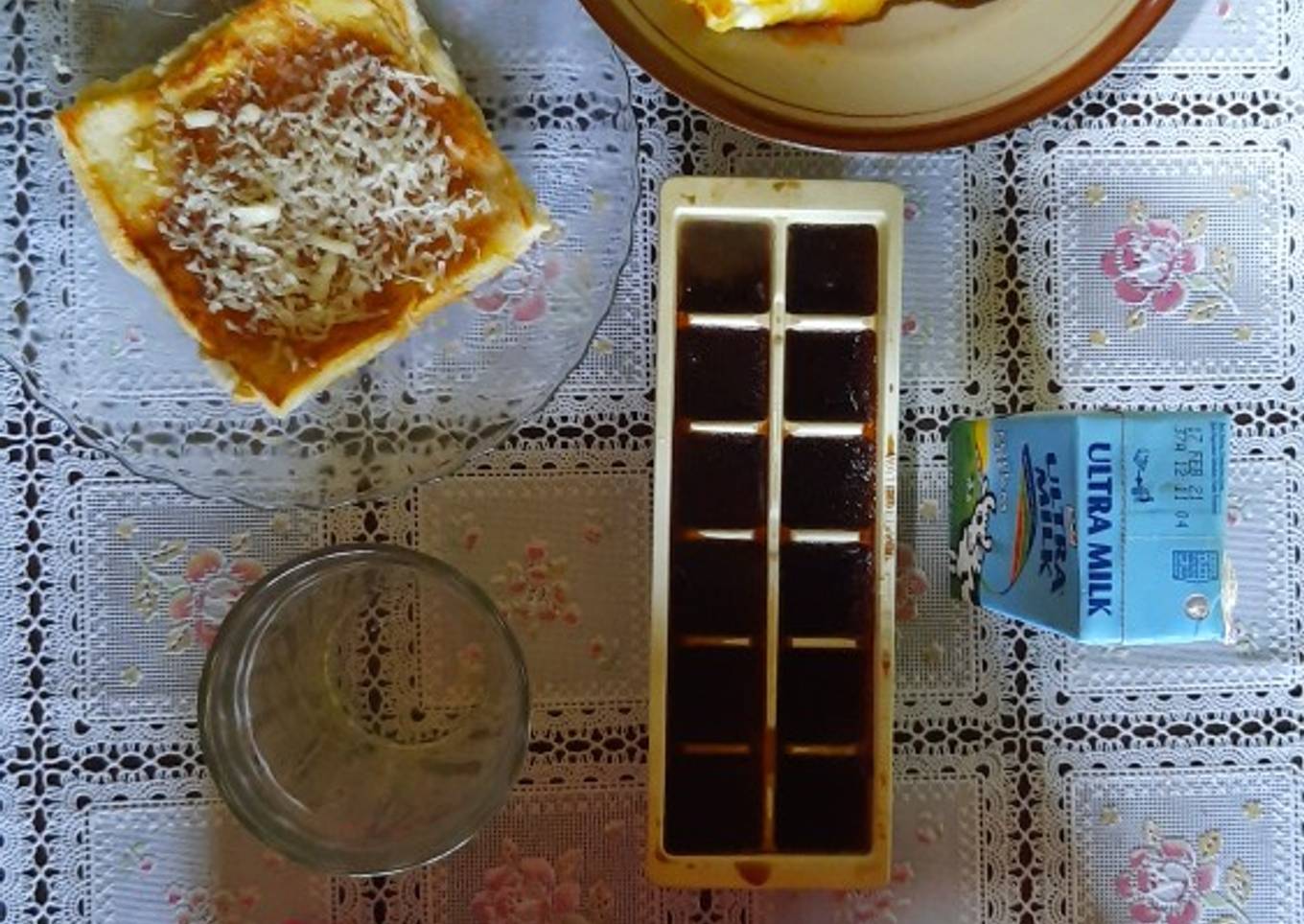 Roti bakar teman minum kopi