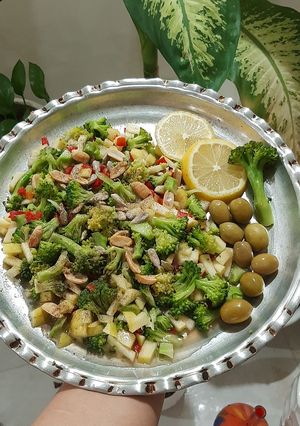 عکسی از دستور سالاد اپل بروکلی