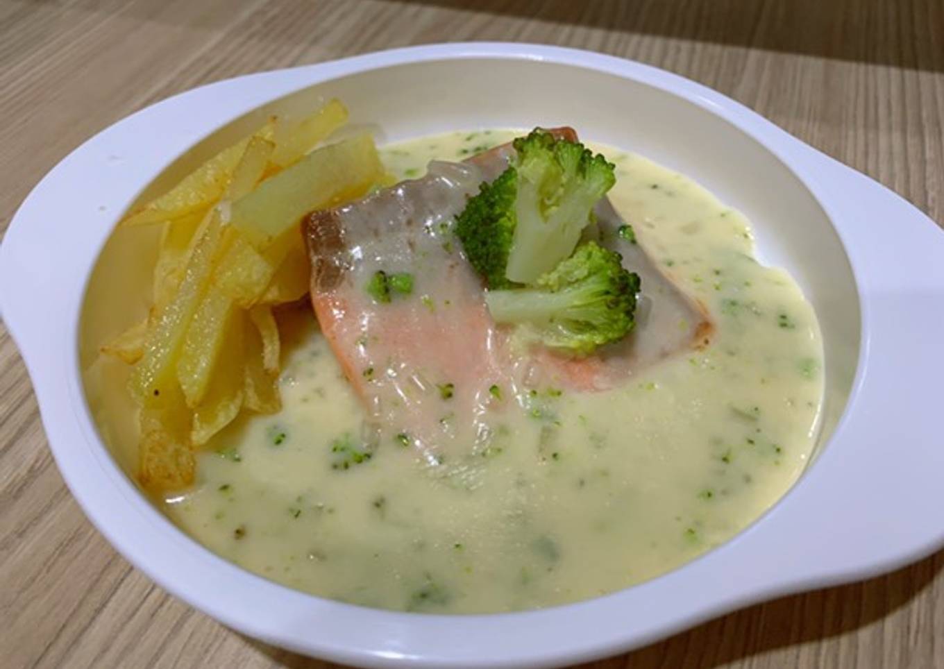 MPASI 9 Bulan Steak Salmon with Cheese Sauce