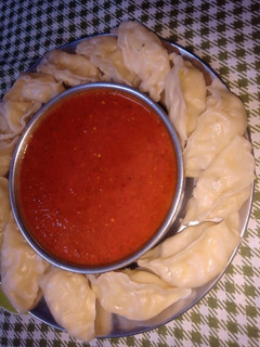 मोमोज (momos recipe in Hindi) रेसिपी मुख्य फोटो