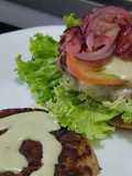 Hamburguesa🥩de res 🧀en pancakes🧇de vegetales🍔🥯🥞