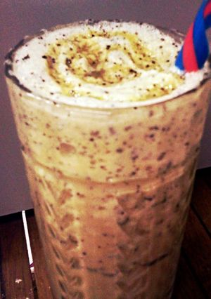 A picture of Caramel blended coffee drink.