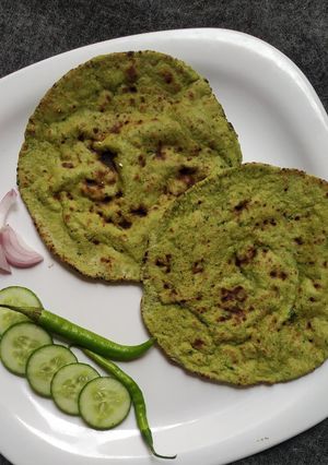 A picture of Palak roti.
