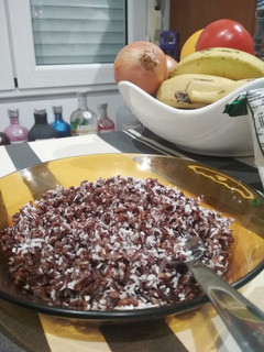 Una foto de Postre indio de 4 ingredientes - Negro arroz japonica