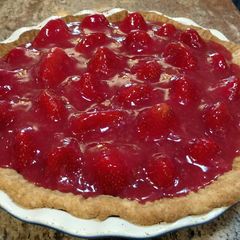 A picture of Strawberry Custard Pie.