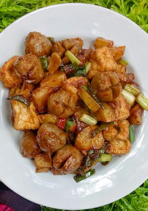 Foto resep Tumis Kentang Bakso Pedas Manis