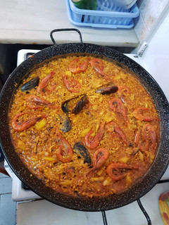 Una foto de Paella de marisco