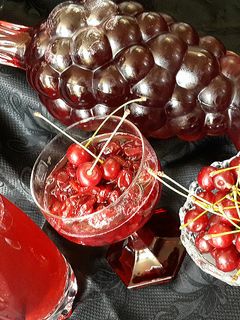 عکسی از دستور مربا و شربت آلبالو