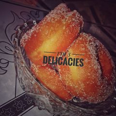A picture of Fluffy ring doughnuts.