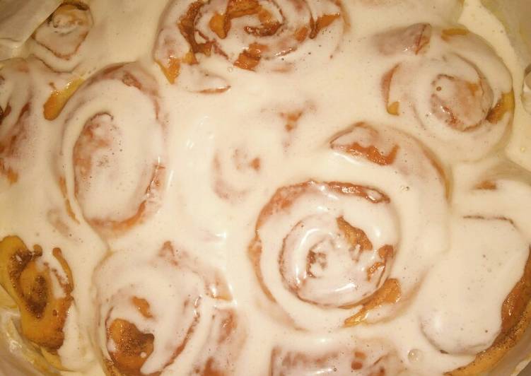 Recipe of Any-night-of-the-week Spongy Cinnamon Rolls