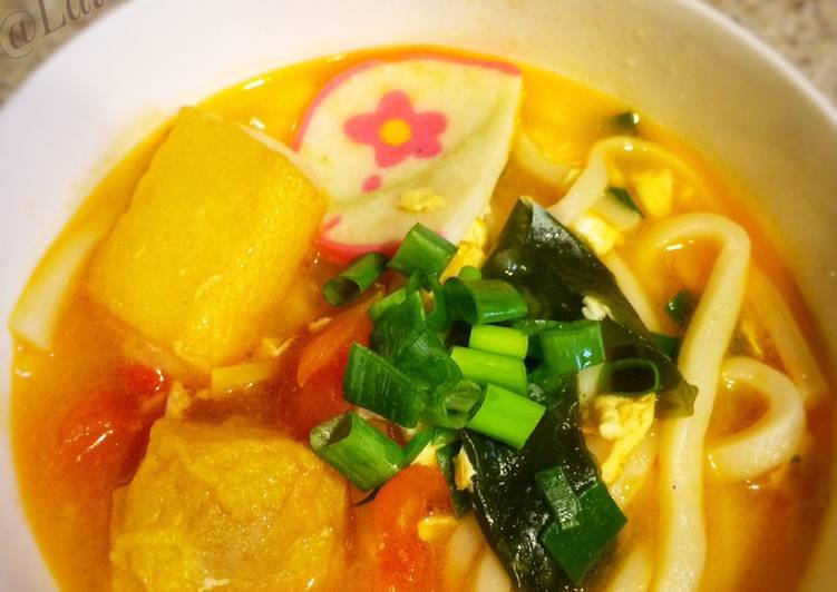 乌冬面汤 (udong noodle soup)