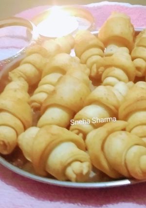नमकीन शेल्स (namkin shells recipe in marathi) रेसिपी चे मुख्य फोटो 