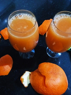 ऑरेंज ग्रीन टी पंच(Orange green tea punch recipe in hindi) रेसिपी मुख्य फोटो