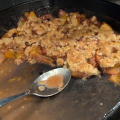 A picture of Simple Peach Crumble.
