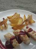 Solomillo con salsa de frutos rojos y patatas fritas ¡Riquísimo!