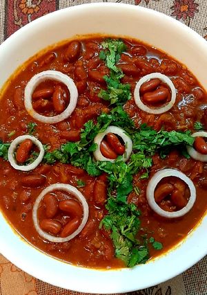 राजमा मसाला(Rajma masala recipe in Hindi) रेसिपी मुख्य फोटो