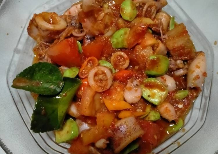 Sambal Cumi asin Pete pedas