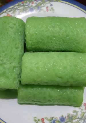 Foto resep Dadar Gulung Tanpa Telur isi Unti Kelapa Gula Merah