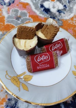 A picture of Easy chocolate cups.