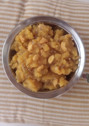 ચણાના લોટ નો શીરો રેસીપી મુખ્ય ફોટો