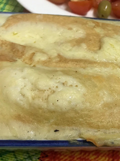 Una foto de Crepes de pollo y champiñones