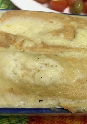 Una foto de Crepes de pollo y champiñones