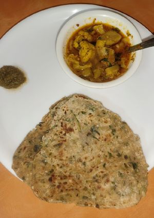 मेथी पराठा(methi paratha recipe hindi) रेसिपी मुख्य फोटो