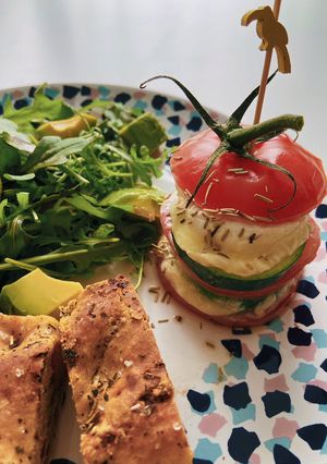 Une photo de Millefeuille tomate, courgette & chevre 🍅