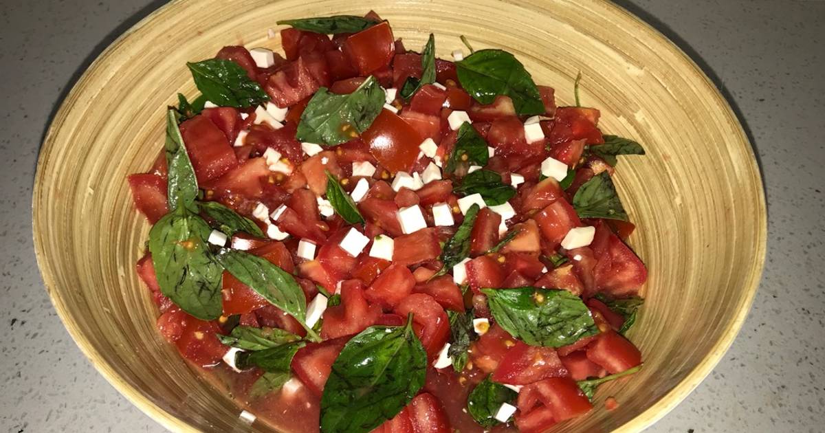 Ensalada De Tomates Con Queso De Cabra Y Albahaca Receta De Patricia