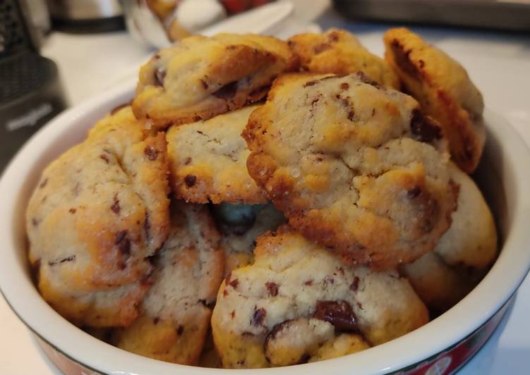 Recette Délicieuse Cookies au chocolat & noisettes