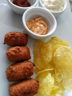 Una foto de Salchichas de queso rebozadas