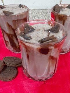 ઓરીઑ મિલ્ક શેક (Oreo Milkshake Recipe In Gujarati) રેસીપી મુખ્ય ફોટો