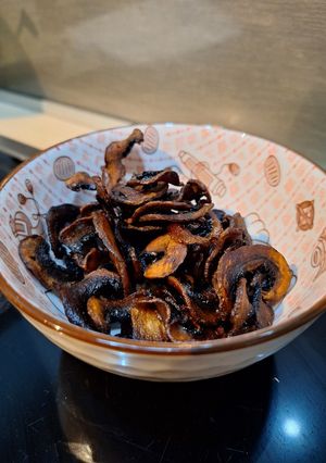 Une photo de Chips de champignons