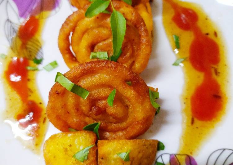 Aloo ki jalebi chaat