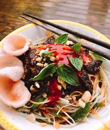 nộm đu đủ bò khô