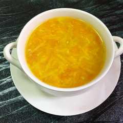 شوربة العيش مع الكوسا والطماطم 🍅🥣-レシピのメイン写真